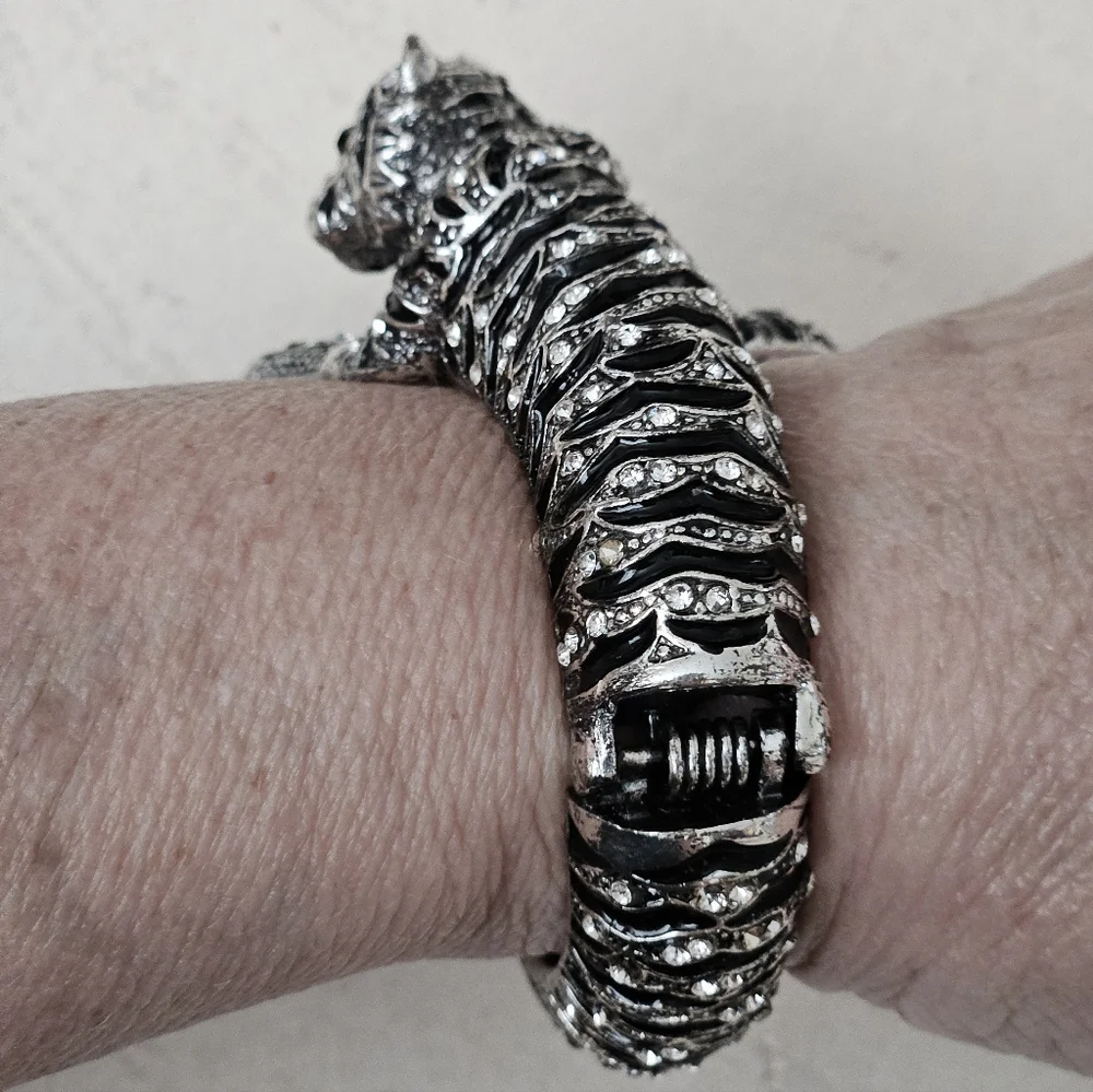 The Unbranded Brand silvertone rhodium